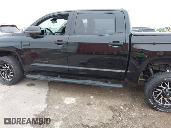 2020 Toyota Tundra SR5 with VIN 5TFEY5F16LX257140, listed as a IAAI auction lot 43095348 with 79,365 mi miles and . Bid and sale history available at DreamBid. Image 14.
