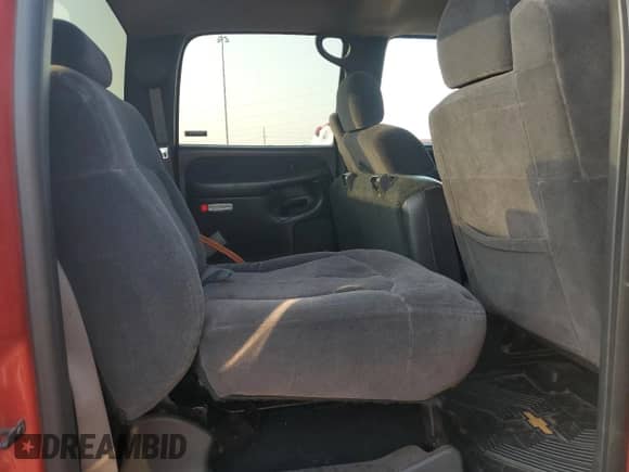 2002 Chevrolet Silverado 2500HD LS с VIN 1GCHK23U42F162592, выставлен на аукционе Copart как лот 60602965 с пробегом 265 960 миль миль и Чистый • Clean title. История ставок и продаж доступна на DreamBid. Изображение 10.