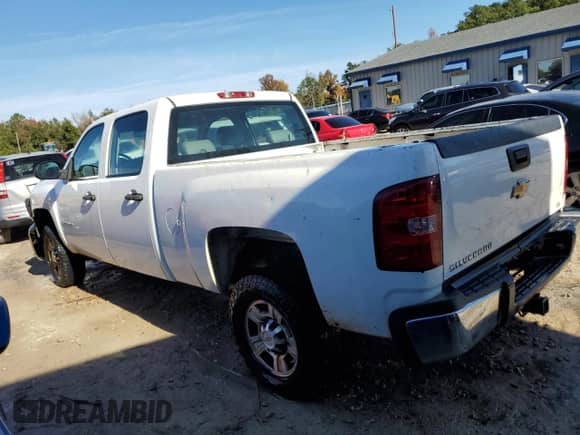 2009 Chevrolet Silverado 2500HD Work Truck с VIN 1GCHC43K99F144882, выставлен на аукционе Copart как лот 82774324 с пробегом Не указан миль и Списание • Salvage title. История ставок и продаж доступна на DreamBid. Изображение 2.