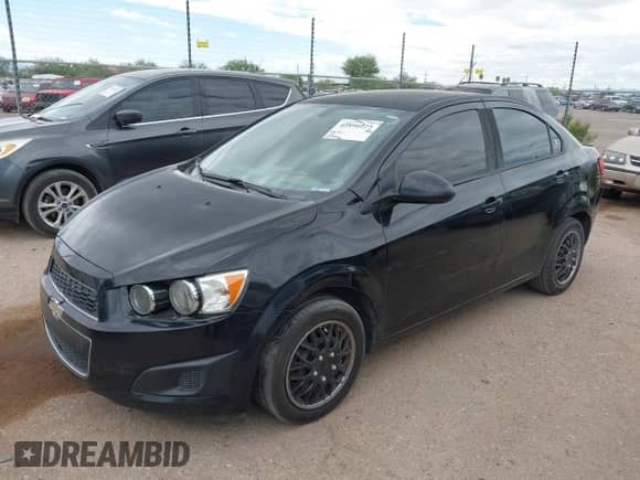 2016 Chevrolet Sonic LS с VIN 1G1JA5SH3G4140928, выставлен на аукционе IAAI как лот 42890125 с пробегом 133 502 миль миль и . История ставок и продаж доступна на DreamBid. Изображение 2.
