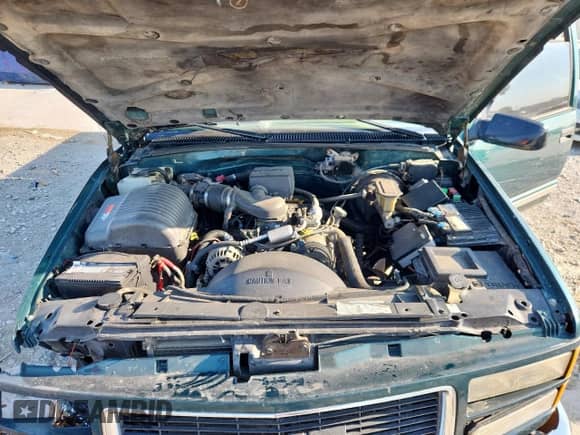 1996 GMC Sierra 1500 z VIN 2GTEC19R4T1552775, wystawiony jako Copart lot #68291925 z przebiegiem 146 095 mil mil oraz Szkoda całkowita • Salvage title. Historia ofert i sprzedaży dostępna na DreamBid. Obrazek 11.