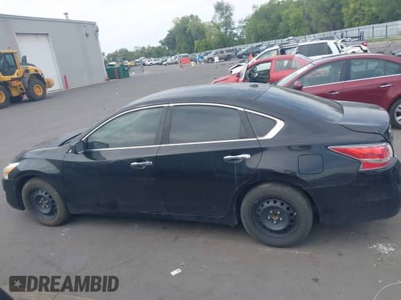 2015 Nissan Altima S z VIN 1N4AL3AP3FC457570, wystawiony jako IAAI lot #43128513 z przebiegiem 215 727 mil mil oraz . Historia ofert i sprzedaży dostępna na DreamBid. Obrazek 14.