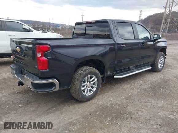 2024 Chevrolet Silverado 1500 LT with VIN 3GCUDDE88RG164634, listed as a IAAI auction lot 41829748 with 35,989 mi miles and . Bid and sale history available at DreamBid. Image 4.