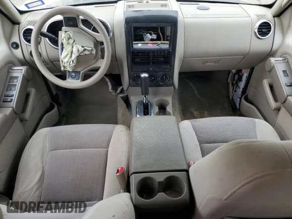 2007 Ford Explorer XLT с VIN 1FMEU63E27UB71996, выставлен на аукционе Copart как лот 56256295 с пробегом Не указан миль и Списание • Salvage title. История ставок и продаж доступна на DreamBid. Изображение 8.