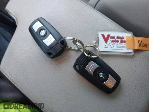 2012 BMW 3 Series 335i с VIN WBAKG7C58CE803387, выставлен на аукционе IAAI как лот 43438973 с пробегом 129 264 миль миль и . История ставок и продаж доступна на DreamBid. Изображение 11.