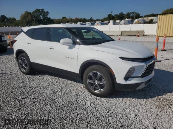 2025 Chevrolet Blazer LT with VIN 3GNKBCR46SS110449, listed as a Copart auction lot 81393295 with 1,641 mi miles and Salvage title. Bid and sale history available at DreamBid. Image 4.