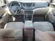 2016 Hyundai Tucson Sport z VIN KM8J33A2XGU247201, wystawiony jako Copart lot #64049965 z przebiegiem 83 721 mil mil oraz Czysty tytuł • Clean title. Historia ofert i sprzedaży dostępna na DreamBid. Obrazek 8.