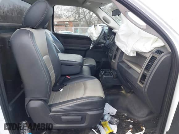 2011 Ram 1500 ST z VIN 3D7JB1EK0BG596004, wystawiony jako IAAI lot #41196815 z przebiegiem 70 702 mil mil oraz . Historia ofert i sprzedaży dostępna na DreamBid. Obrazek 5.