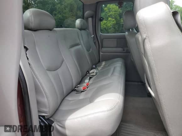 2003 GMC Sierra 1500 SLT with VIN 2GTEK19T331340237, listed as a Copart auction lot 68320575 with 208,733 mi miles and Salvage title. Bid and sale history available at DreamBid. Image 10.