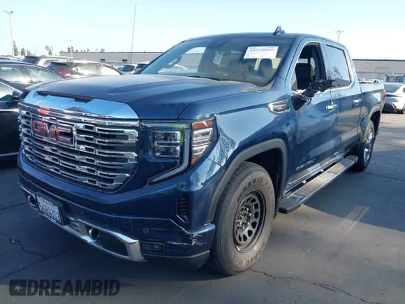 2023 GMC Sierra 1500 Denali z VIN 1GTUUGELXPZ168669, wystawiony jako IAAI lot #43378099 z przebiegiem 67 294 mil mil oraz . Historia ofert i sprzedaży dostępna na DreamBid. Obrazek 2.