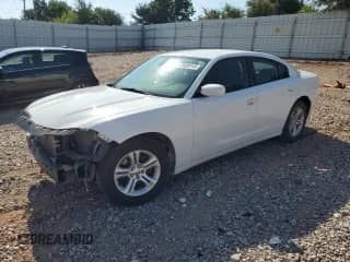 2018 Dodge Charger SXT z VIN 2C3CDXBGXJH114271, wystawiony jako Copart lot #69080445 z przebiegiem 83 758 mil mil oraz Czysty tytuł • Clean title. Historia ofert i sprzedaży dostępna na DreamBid. Obrazek 1.