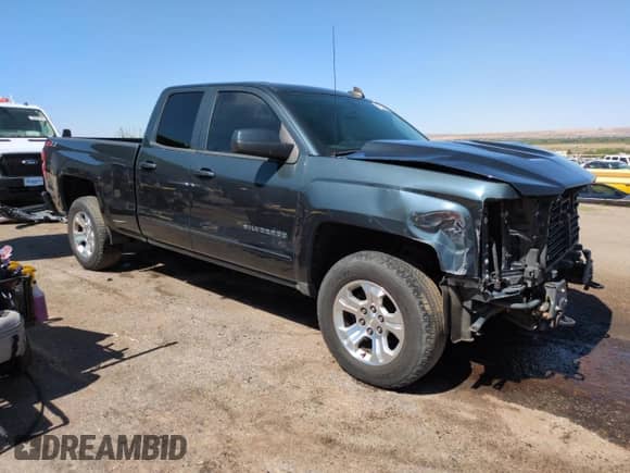 2019 Chevrolet Silverado 1500 LT with VIN 2GCVKPEC8K1173008, listed as a Copart auction lot 63792045 with 87,799 mi miles and Salvage title. Bid and sale history available at DreamBid. Image 4.