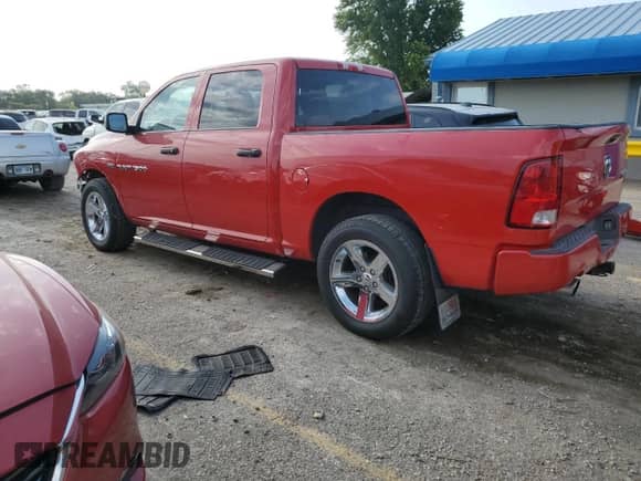 2012 Ram 1500 Express z VIN 1C6RD7KTXCS261132, wystawiony jako Copart lot #68932845 z przebiegiem 170 498 mil mil oraz Szkoda całkowita • Salvage title. Historia ofert i sprzedaży dostępna na DreamBid. Obrazek 2.