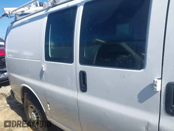 2016 Chevrolet Express Cargo with VIN 1GCWGAFF4G1241541, listed as a IAAI auction lot 43324923 with 147,917 mi miles and . Bid and sale history available at DreamBid. Image 13.