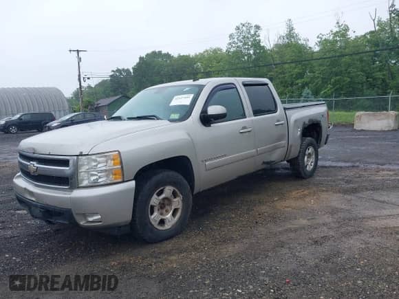 2008 Chevrolet Silverado 1500 LTZ with VIN 3GCEK13358G306551, listed as a IAAI auction lot 42327492 with 216,206 mi miles and . Bid and sale history available at DreamBid. Image 19.