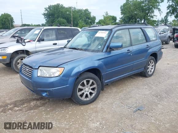 2008 Subaru Forester X with VIN JF1SG65608H714105, listed as a IAAI auction lot 42753313 with 228,374 mi miles and . Bid and sale history available at DreamBid. Image 2.