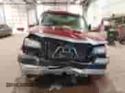 2004 Chevrolet Silverado 2500HD LS z VIN 1GCHK29U54E235372, wystawiony jako IAAI lot #40829714 z przebiegiem 234 434 mil mil oraz . Historia ofert i sprzedaży dostępna na DreamBid. Obrazek 6.
