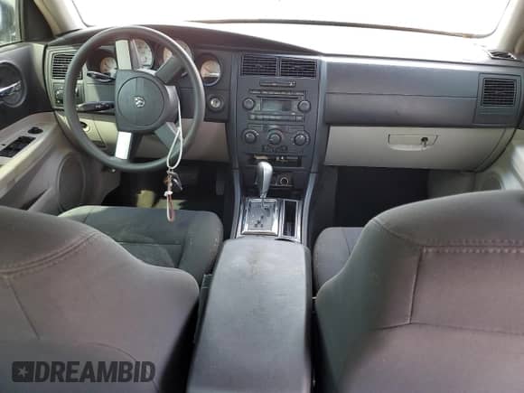 2006 Dodge Charger с VIN 2B3KA43G26H491389, выставлен на аукционе Copart как лот 73830284 с пробегом Не указан миль и На запчасти • Non repairable. История ставок и продаж доступна на DreamBid. Изображение 8.