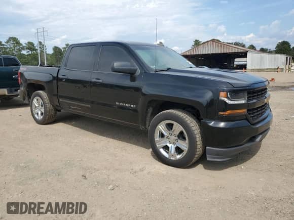 2018 Chevrolet Silverado 1500 Custom z VIN 3GCPCPEC1JG376608, wystawiony jako Copart lot #71653155 z przebiegiem 104 698 mil mil oraz Szkoda całkowita • Salvage title. Historia ofert i sprzedaży dostępna na DreamBid. Obrazek 4.