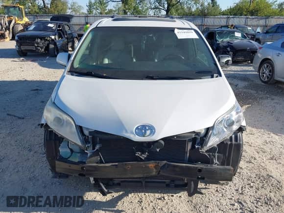 2011 Toyota Sienna XLE AAS with VIN 5TDYK3DC8BS013422, listed as a IAAI auction lot 43349859 with 231,290 mi miles and . Bid and sale history available at DreamBid. Image 12.