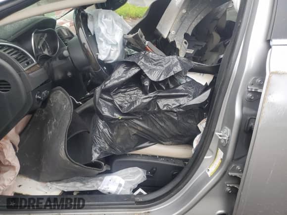 2018 Chrysler 300 Limited с VIN 2C3CCAEG6JH301759, выставлен на аукционе Copart как лот 69450665 с пробегом 124 097 миль миль и Списание • Salvage title. История ставок и продаж доступна на DreamBid. Изображение 7.