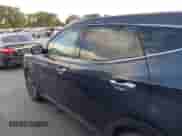 2015 Hyundai Santa Fe z VIN 5XYZT3LB6FG283505, wystawiony jako IAAI lot #43284376 z przebiegiem 122 478 mil mil oraz . Historia ofert i sprzedaży dostępna na DreamBid. Obrazek 14.