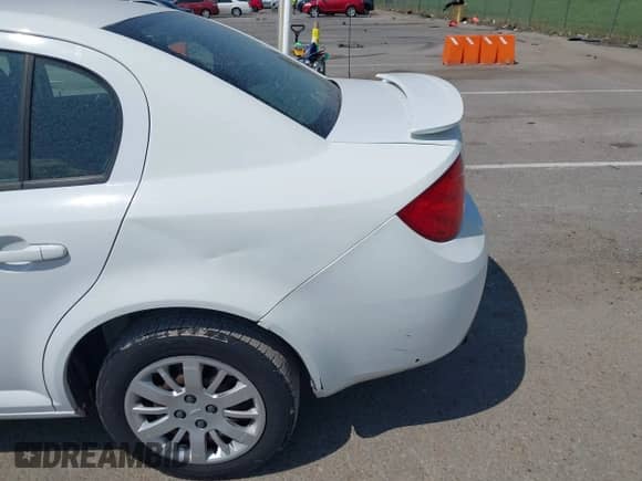 2009 Chevrolet Cobalt 1LT with VIN 1G1AT58H597256067, listed as a IAAI auction lot 42942220 with 178,970 mi miles and . Bid and sale history available at DreamBid. Image 6.
