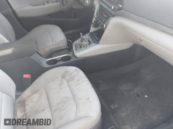 2017 Hyundai Elantra SE с VIN 5NPD74LF1HH105200, выставлен на аукционе IAAI как лот 42715226 с пробегом 81 308 миль миль и . История ставок и продаж доступна на DreamBid. Изображение 5.