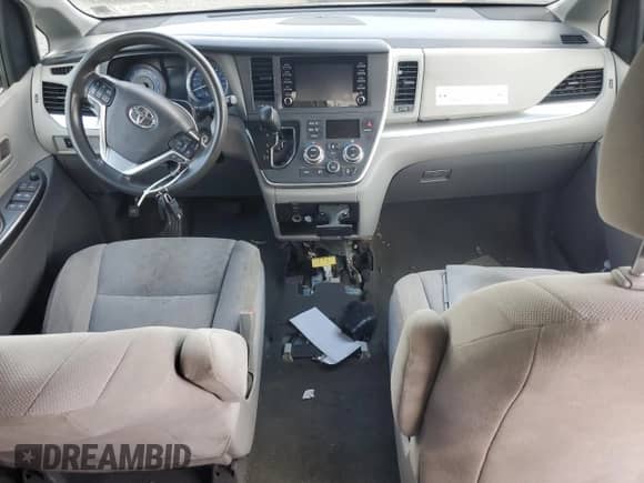 2020 Toyota Sienna L with VIN 5TDZZ3DC4LS030686, listed as a Copart auction lot 71724425 with 193,088 mi miles and Clean title. Bid and sale history available at DreamBid. Image 8.