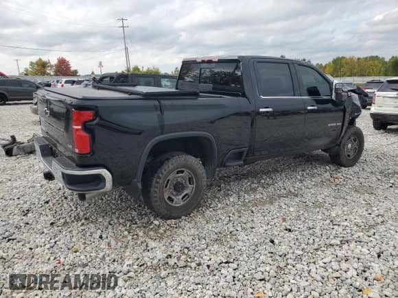 2025 Chevrolet Silverado 3500HD LTZ с VIN 1GC4KUEY4SF343668, выставлен на аукционе Copart как лот 69950475 с пробегом 1 771 миль миль и Списание • Salvage title. История ставок и продаж доступна на DreamBid. Изображение 3.