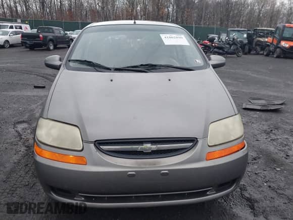 2008 Chevrolet Aveo LS z VIN KL1TD66658B110470, wystawiony jako IAAI lot #41802890 z przebiegiem 116 376 mil mil oraz . Historia ofert i sprzedaży dostępna na DreamBid. Obrazek 12.