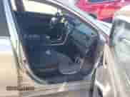 2017 Toyota Camry XLE с VIN 4T1BF1FK8HU360509, выставлен на аукционе IAAI как лот 43334452 с пробегом 182 909 миль миль и . История ставок и продаж доступна на DreamBid. Изображение 5.