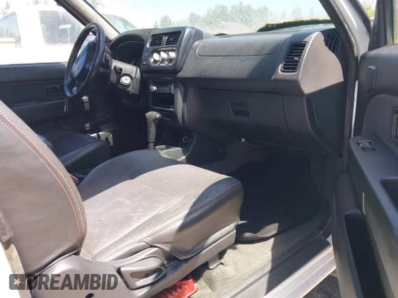 2001 Nissan Frontier with VIN 1N6MD27T41C374349, listed as a IAAI auction lot 42632370 with 202,733 mi miles and . Bid and sale history available at DreamBid. Image 5.