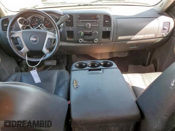 2008 GMC Sierra 1500 Work Truck with VIN 1GTEC19068Z328861, listed as a Copart auction lot 62938965 with 143,071 mi miles and Salvage title. Bid and sale history available at DreamBid. Image 8.