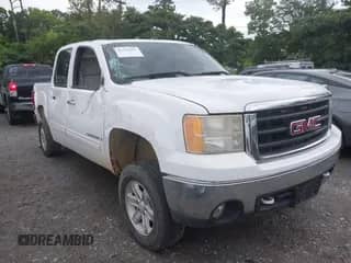 2007 GMC Sierra 1500 SLE1 z VIN 2GTEC13C571504048, wystawiony jako IAAI lot #42538505 z przebiegiem 83 827 mil mil oraz . Historia ofert i sprzedaży dostępna na DreamBid. Obrazek 1.