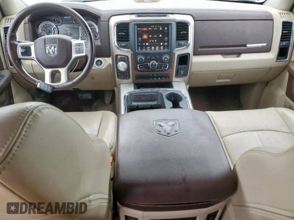 2018 Ram 1500 Laramie z VIN 1C6RR7VM0JS312821, wystawiony jako Copart lot #49554905 z przebiegiem 199 380 mil mil oraz Szkoda całkowita • Salvage title. Historia ofert i sprzedaży dostępna na DreamBid. Obrazek 8.