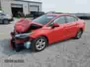 2017 Chevrolet Cruze LT z VIN 1G1BE5SM8H7148299, wystawiony jako Copart lot #71636105 z przebiegiem 110 604 mil mil oraz Szkoda całkowita • Salvage title. Historia ofert i sprzedaży dostępna na DreamBid. Obrazek 1.