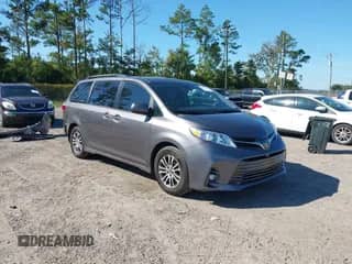 2019 Toyota Sienna XLE Auto Access Seat с VIN 5TDYZ3DC0KS007111, выставлен на аукционе IAAI как лот 43524922 с пробегом 121 396 миль миль и . История ставок и продаж доступна на DreamBid. Изображение 1.