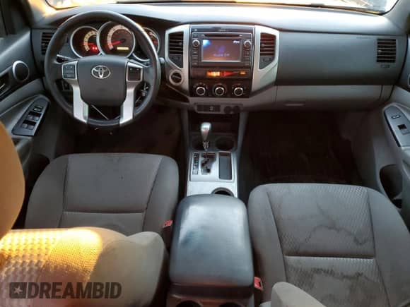 2013 Toyota Tacoma с VIN 3TMLU4EN4DM131433, выставлен на аукционе Copart как лот 85946955 с пробегом 119 482 миль миль и Списание • Salvage title. История ставок и продаж доступна на DreamBid. Изображение 8.