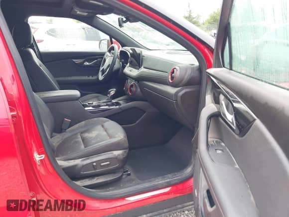 2024 Chevrolet Blazer RS with VIN 3GNKBKRS5RS151674, listed as a IAAI auction lot 42999315 with Not provided miles and . Bid and sale history available at DreamBid. Image 5.