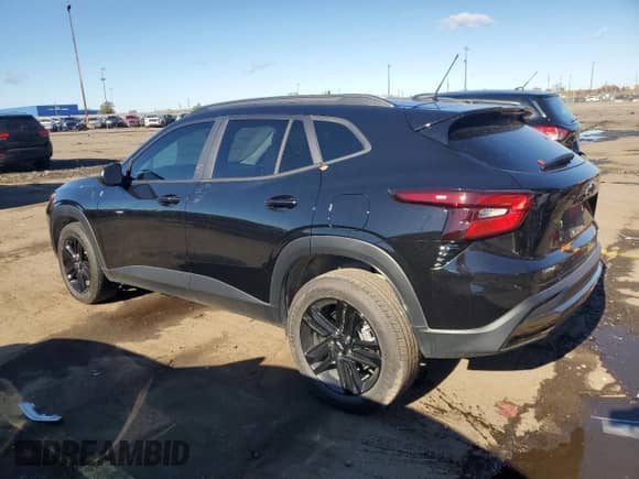 2024 Chevrolet Trax ACTIV with VIN KL77LKE20RC055150, listed as a Copart auction lot 87269025 with 28,652 mi miles and Salvage title. Bid and sale history available at DreamBid. Image 2.
