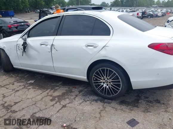 2023 Mercedes-Benz C 300 z VIN W1KAF4GB3PR089916, wystawiony jako IAAI lot #42286260 z przebiegiem 34 050 mil mil oraz . Historia ofert i sprzedaży dostępna na DreamBid. Obrazek 6.