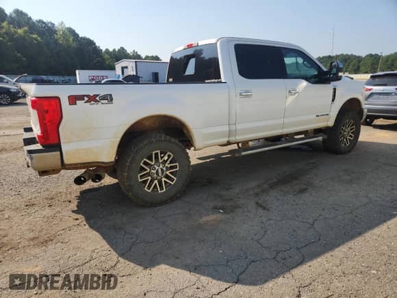 2017 Ford F-250 Lariat z VIN 1FT7W2BT6HEC51085, wystawiony jako Copart lot #80742165 z przebiegiem 330 833 mil mil oraz Szkoda całkowita • Salvage title. Historia ofert i sprzedaży dostępna na DreamBid. Obrazek 3.