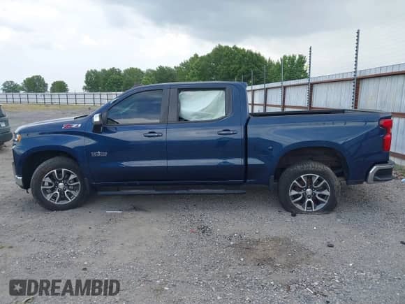 2019 Chevrolet Silverado 1500 LT with VIN 3GCUYDED6KG311850, listed as a IAAI auction lot 42671481 with 80,758 mi miles and . Bid and sale history available at DreamBid. Image 14.