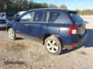 2014 Jeep Compass Sport z VIN 1C4NJDBB4ED546437, wystawiony jako IAAI lot #43443347 z przebiegiem 169 871 mil mil oraz . Historia ofert i sprzedaży dostępna na DreamBid. Obrazek 3.