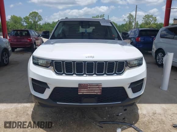 2023 Jeep Grand Cherokee Altitude with VIN 1C4RJHAG8PC670600, listed as a IAAI auction lot 42451895 with 39,598 mi miles and . Bid and sale history available at DreamBid. Image 12.
