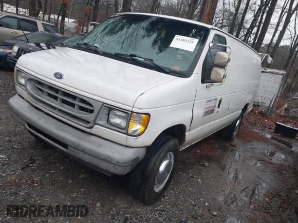 2006 Ford Econoline Cargo с VIN 1FTSS34L36HB35041, выставлен на аукционе IAAI как лот 41385226 с пробегом 349 088 миль миль и . История ставок и продаж доступна на DreamBid. Изображение 2.