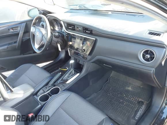 2019 Toyota Corolla L z VIN 2T1BURHE9KC143023, wystawiony jako IAAI lot #43355135 z przebiegiem 34 946 mil mil oraz . Historia ofert i sprzedaży dostępna na DreamBid. Obrazek 5.