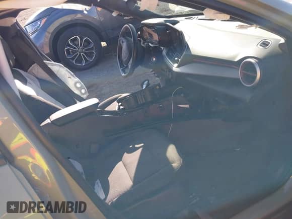 2024 Chevrolet Trax 1RS with VIN KL77LGE23RC106573, listed as a IAAI auction lot 43089288 with 8 mi miles and . Bid and sale history available at DreamBid. Image 5.
