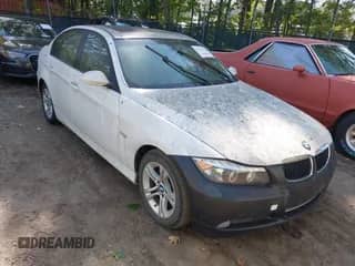 2008 BMW 3 Series 328i z VIN WBAVA33518K055579, wystawiony jako IAAI lot #43311718 z przebiegiem 170 606 mil mil oraz . Historia ofert i sprzedaży dostępna na DreamBid. Obrazek 1.